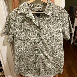 Wildfang Green and White Leaf Print Button Down Shirt